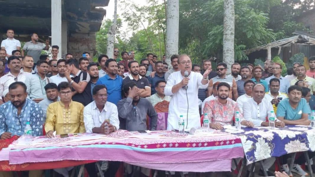 সংযুক্ত ছবি