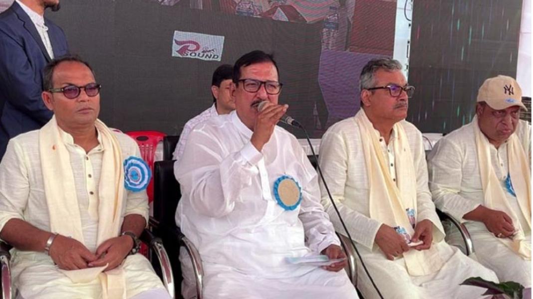 সংযুক্ত ছবি