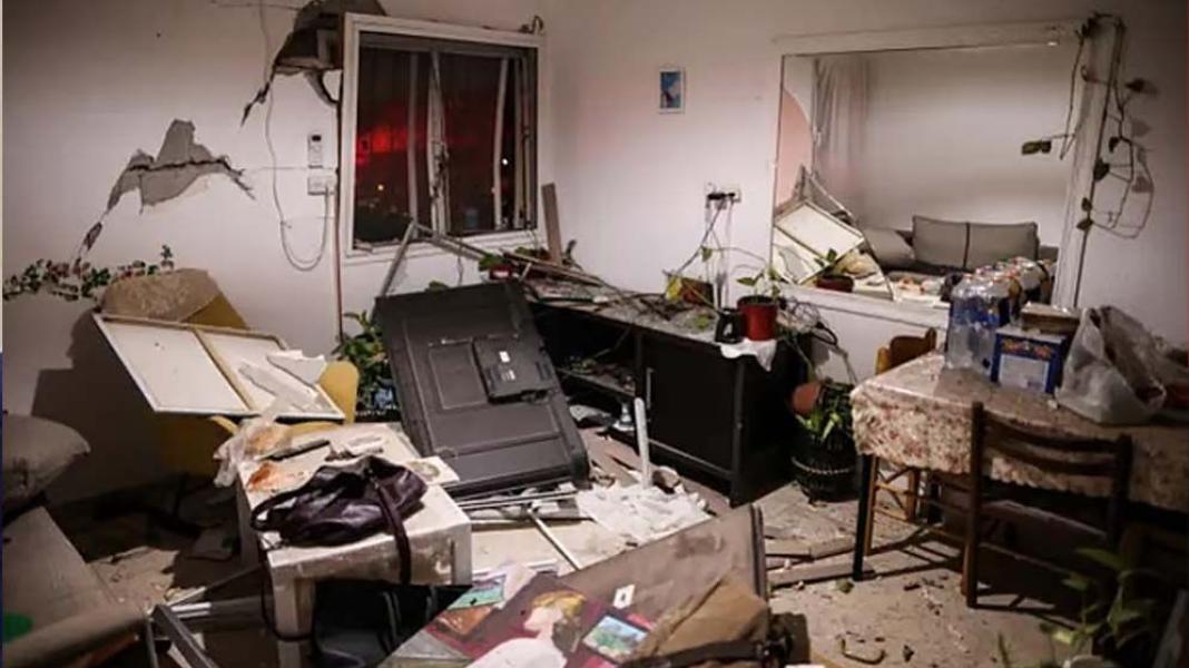 ইরানি ক্ষেপণাস্ত্র হামলায় আরও ৪ ইসরাইলি আহত