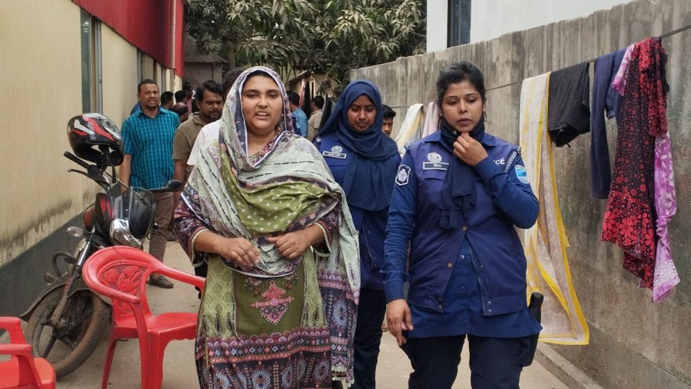 সংযুক্ত ছবি