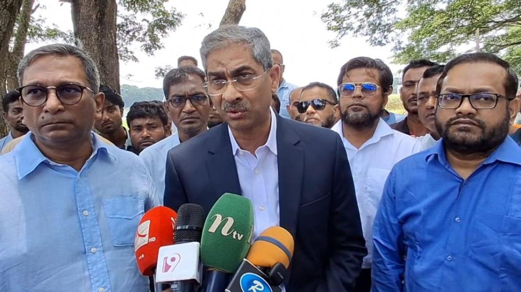 সংযুক্ত ছবি