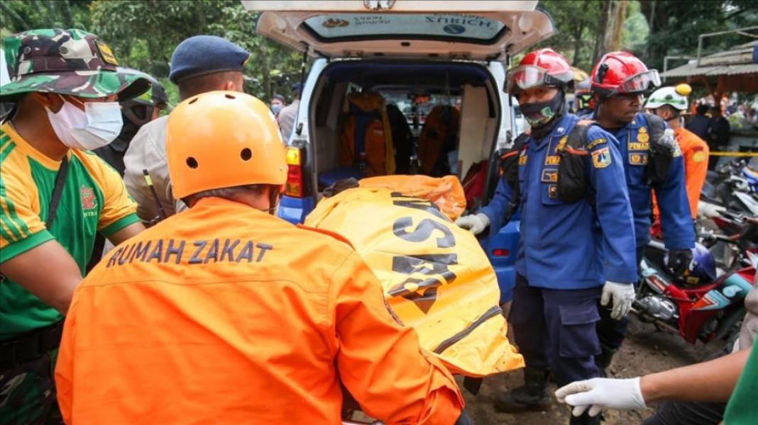 ইন্দোনেশিয়ায় ৬.১ মাত্রার ভয়াবহ ভূমিকম্প