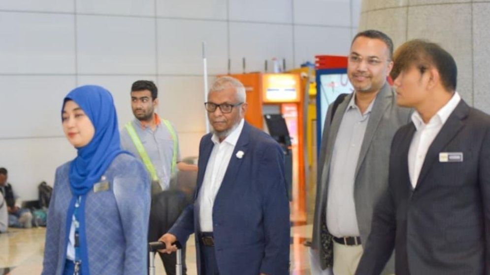 বন্ধ শ্রমবাজার খুলতে মালয়েশিয়ায় মন্ত্রী-উপদেষ্টা