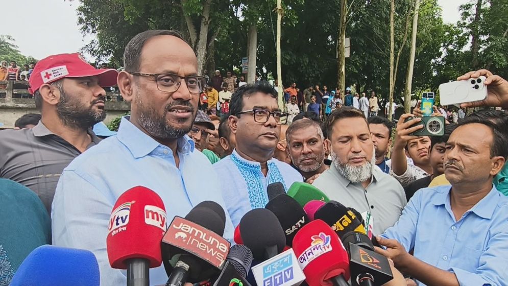 সংযুক্ত ছবি