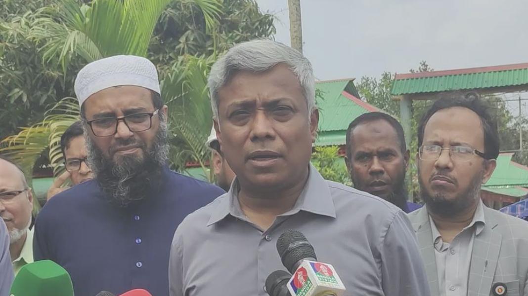 সংযুক্ত ছবি