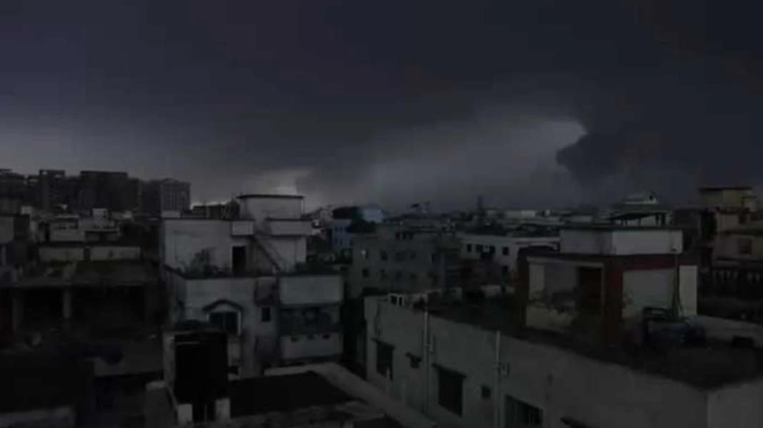 সংযুক্ত ছবি