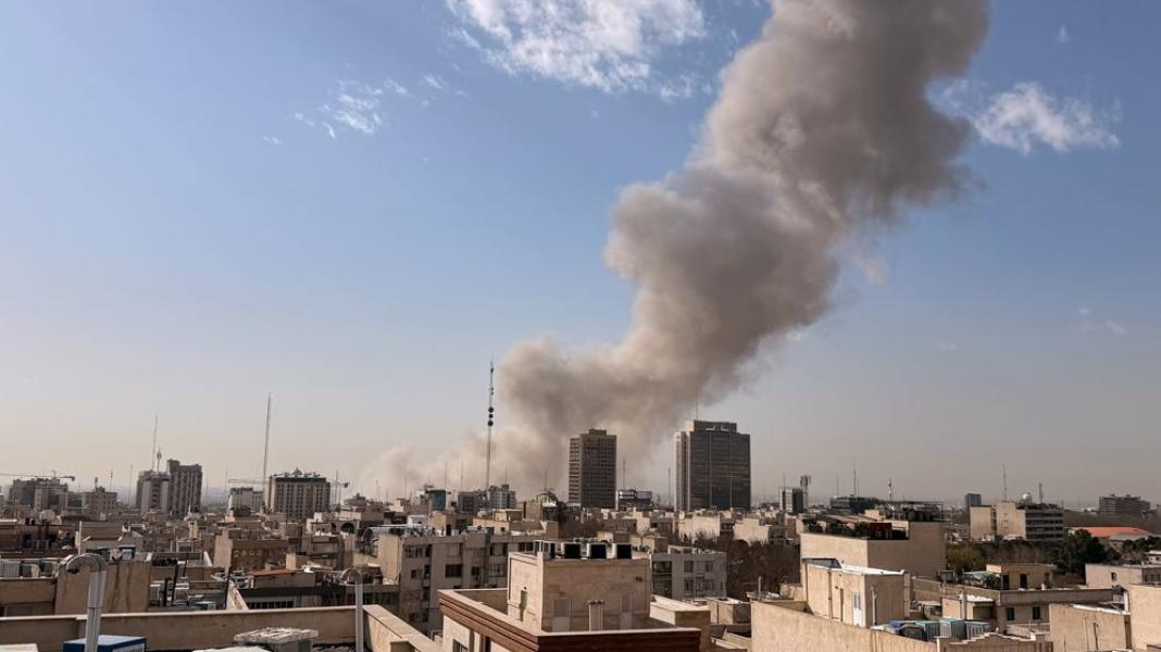 মার্কিন-ইসরাইলি হামলায় আইআরজিসির ৫ সেনা নিহত